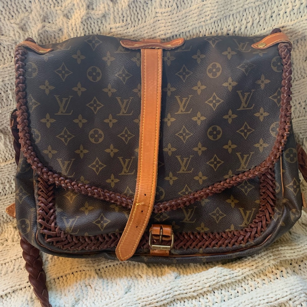 Authentic Louis Vuitton Saumur-35-lower price!! 💵